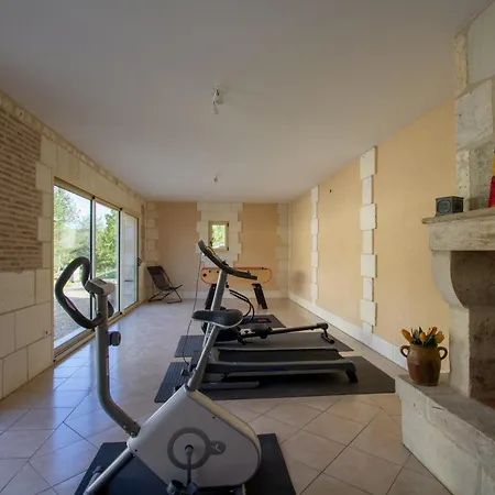 Casa di campagna Maison Spacieuse Avec Piscine, Salle De Sport, Et équipements Complets à - Fr-1-616-2