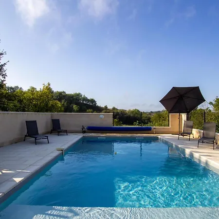 Maison Spacieuse Avec Piscine, Salle De Sport, Et Equipements Complets A - Fr-1-616-2 Holiday home Villamblard