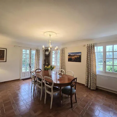 Casa di campagna Maison Spacieuse Avec Piscine, Salle De Sport, Et équipements Complets à - Fr-1-616-2 *