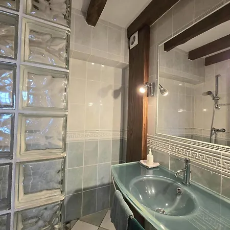 Casa di campagna Maison Spacieuse Avec Piscine, Salle De Sport, Et équipements Complets à - Fr-1-616-2